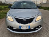 Usata Lancia Ypsilon 80 CV (58 kW) 2020 Grigio Utilitaria