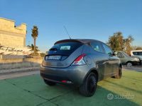 Usata Lancia Ypsilon Platinum 69 CV (50 kW) 2011 Grigio Utilitaria