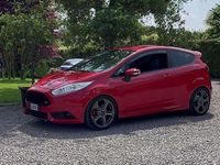 Usata Ford Fiesta Sport 182 CV (133 kW) 2017 Rosso Utilitaria