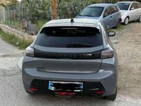 Usata Peugeot 208 Allure 101 CV (74 kW) 2024 Grigio Utilitaria