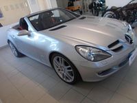 Usata Mercedes SLK200 163 CV (119 kW) 2007 Argento Cabrio