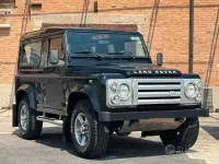 Usata Land Rover Defender 122 CV (89 kW) 2008 Nero SUV