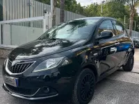 Usata Lancia Ypsilon Silver 69 CV (50 kW) 2022 Nero Utilitaria