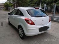 Usata Opel Corsa 90 CV (66 kW) 2015 Bianco Utilitaria