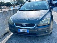 Usata Ford Focus 115 CV (84 kW) 2006 Grigio Station wagon
