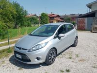 Usata Ford Fiesta 70 CV (51 kW) 2011 Grigio Utilitaria