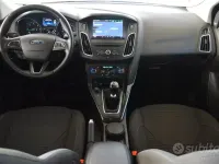 Usata Ford Focus Titanium 120 CV (88 kW) 2016 Blu Berlina