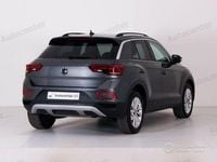 Usado VW T-Roc 150 CV (110 kW) 2024 Gris SUV