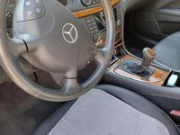 Usata Mercedes E220 Classic 150 CV (110 kW) 2006 Argento Berlina