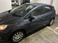 Usata Ford Fiesta 75 CV (55 kW) 2015 Grigio Utilitaria