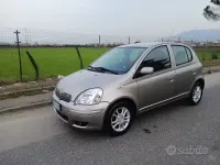 Usata Toyota Yaris 75 CV (55 kW) 2005 Nero Berlina