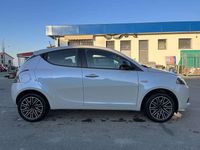 Usata Lancia Ypsilon Gold 69 CV (50 kW) 2022 Grigio Utilitaria