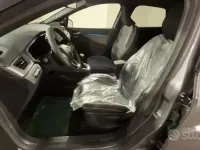 Usata Renault Captur Techno 120 CV (88 kW) 2025 Grigio SUV