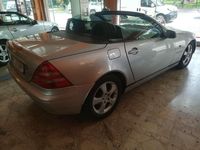 Usata Mercedes SLK200 141 CV (103 kW) 2000 Argento Cabrio