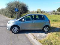 Usata Toyota Yaris Sol 69 CV (50 kW) 2008 Grigio Utilitaria