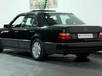 Usata Mercedes E500 320 CV (235 kW) 1993 Nero Berlina
