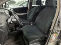 Usata Toyota Yaris 90 CV (66 kW) 2006 Grigio Utilitaria