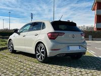 Usata VW Polo R-line 95 CV (69 kW) 2024 Grigio Utilitaria