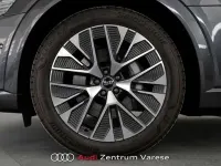 Usata Audi Q8 Sportback e-tron S-Line 250 kW (340 CV) 2024 Grigio daytona SUV
