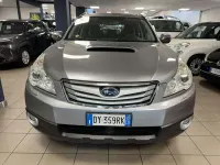 Usata Subaru Legacy Trend 150 CV (110 kW) 2009 Argento Station wagon