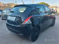 Usata Lancia Ypsilon 69 CV (50 kW) 2018 Nero Utilitaria