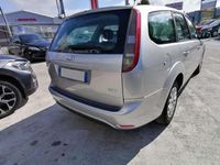 Usata Ford Focus 90 CV (66 kW) 2009 Argento Station wagon