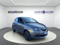 Usata Lancia Ypsilon Gold 69 CV (50 kW) 2024 Grigio Utilitaria