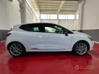 Usata Renault Clio IV R.S. 200 CV (147 kW) 2016 Bianco Berlina