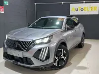 Usata Peugeot 2008 Allure 102 CV (75 kW) 2025 Argento SUV
