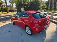 Usata Alfa Romeo Giulietta Exclusive 150 CV (110 kW) 2014 Rosso Utilitaria