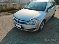 Usata Opel Astra Cosmo 101 CV (74 kW) 2008 Grigio Station wagon