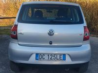 Usata VW Fox 75 CV (55 kW) 2006 Grigio Utilitaria