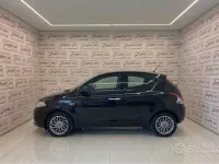 Usata Lancia Ypsilon 85 CV (62 kW) 2011 Nero Utilitaria