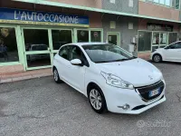 Usata Peugeot 208 Active 67 CV (49 kW) 2013 Bianco Utilitaria