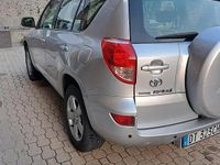 Begagnad Toyota RAV4 152 HK (111 kW) 2008 Grå Sedan