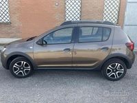 Usata Dacia Sandero Stepway 90 CV (66 kW) 2018 Marrone Berlina