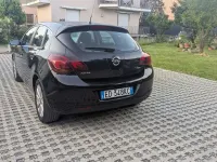 Usata Opel Astra Cosmo 110 CV (80 kW) 2010 Berlina