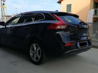 Usata Volvo V40 Momentum 114 CV (83 kW) 2012 Nero Berlina