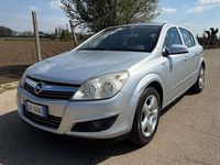 Usata Opel Astra Edition 116 CV (85 kW) 2007 Argento Berlina