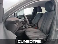 Usata Peugeot 208 Allure 101 CV (74 kW) 2025 Grigio Utilitaria