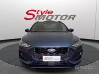 Usata Ford Focus ST 125 CV (91 kW) 2023 Bluazzurro Berlina