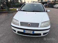 Usata Fiat Punto Active 59 CV (43 kW) 2010 Bianco Utilitaria