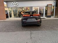 Usata Toyota C-HR Trend 140 CV (102 kW) 2024 Grigio SUV