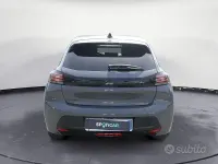 Usata Peugeot 208 Allure 101 CV (74 kW) 2025 Grigio Utilitaria