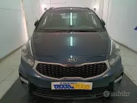 Usata Kia Carens 141 CV (103 kW) 2017 Nero metallizzato Monovolume