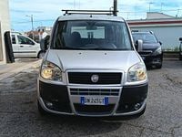 Usata Fiat Doblò 86 CV (63 kW) 2008 Gray Monovolume