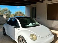 Usata VW New Beetle 105 CV (77 kW) 2005 Bianco Utilitaria