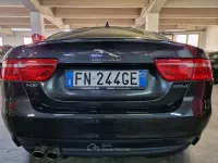 Usata Jaguar XE 179 CV (131 kW) 2018 Antracite Berlina
