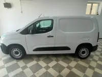 Usata Citroën Berlingo 101 CV (74 kW) 2023 Bianco Monovolume