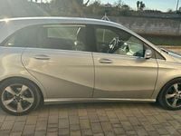 Usata Mercedes B200 Premium 109 CV (80 kW) 2014 Grigio Monovolume